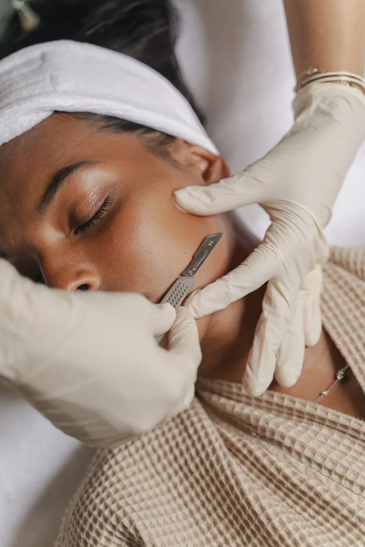 Depilação facial + design